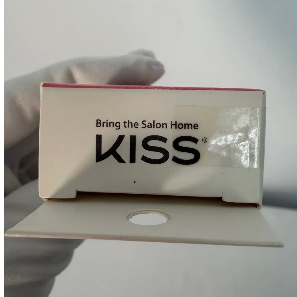 Kiss impress press